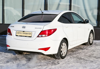 Подержанный автомобиль Hyundai Solaris Sedan 2015 года (5 фото)