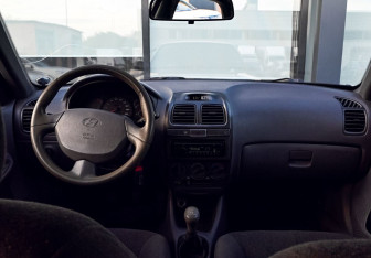 Подержанный автомобиль Hyundai Accent Sedan 2007 года (16 фото)