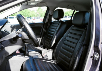 Подержанный автомобиль Renault Megane Hatchback 2013 года (14 фото)