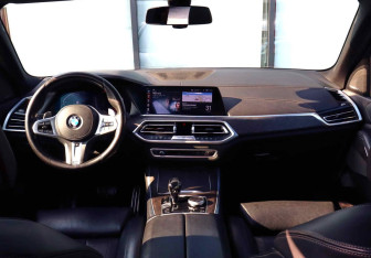 Подержанный автомобиль BMW X5 2020 года (20 фото)