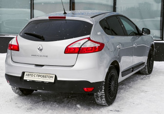 Подержанный автомобиль Renault Megane Hatchback 2012 года (5 фото)