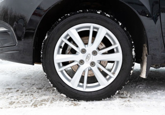 Подержанный автомобиль LADA (ВАЗ) Granta Liftback 2023 года (16 фото)