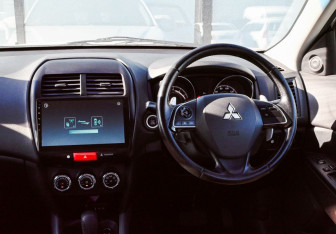 Подержанный автомобиль Mitsubishi RVR Suv 2013 года (18 фото)