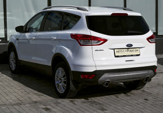 Подержанный автомобиль Ford Kuga 2014 года (3 фото)