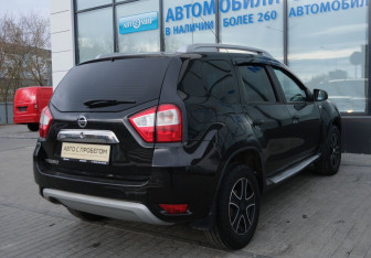 Подержанный автомобиль Nissan Terrano 2014 года (5 фото)