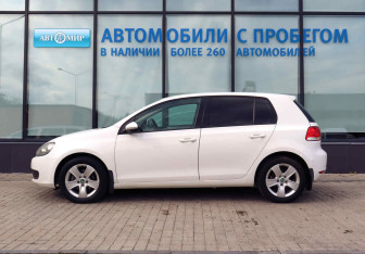 Подержанный автомобиль Volkswagen Golf Hatchback 2012 года (2 фото)
