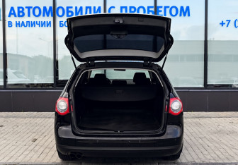 Подержанный автомобиль Volkswagen Passat Wagon 2008 года (19 фото)