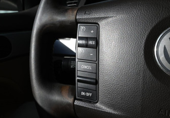 Подержанный автомобиль Volkswagen Touareg 2008 года (14 фото)