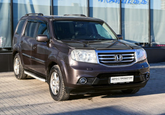 Подержанный автомобиль Honda Pilot 2013 года (7 фото)