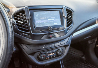 Подержанный автомобиль LADA (ВАЗ) Vesta Sedan 2017 года (11 фото)