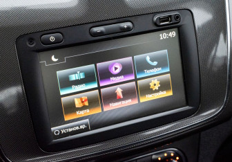 Подержанный автомобиль Renault Logan Sedan 2019 года (13 фото)