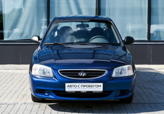 Подержанный автомобиль Hyundai Accent Sedan 2009 года (8 фото)