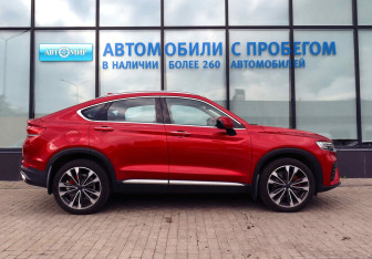 Подержанный автомобиль Geely Tugella 2022 года (6 фото)