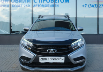 Подержанный автомобиль LADA (ВАЗ) XRAY 2016 года (8 фото)
