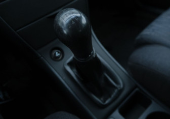 Подержанный автомобиль Toyota Corolla Sedan 2004 года (13 фото)