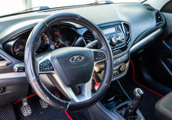 Подержанный автомобиль LADA (ВАЗ) Vesta Sedan 2018 года (9 фото)