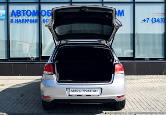 Подержанный автомобиль Volkswagen Golf Hatchback 2010 года (18 фото)