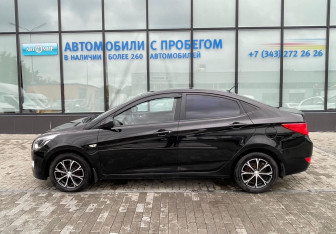Подержанный автомобиль Hyundai Solaris Sedan 2014 года (2 фото)