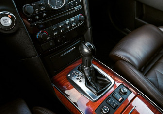 Подержанный автомобиль Infiniti FX 2010 года (9 фото)