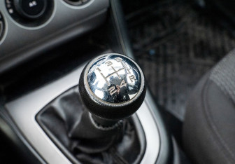 Подержанный автомобиль Peugeot 408 2014 года (14 фото)