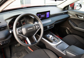 Подержанный автомобиль Haval Jolion 2023 года (15 фото)