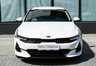 Подержанный автомобиль Kia K5 2021 года (8 фото)