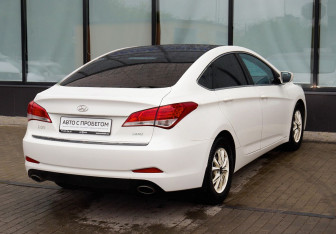 Подержанный автомобиль Hyundai i40 Sedan 2014 года (5 фото)