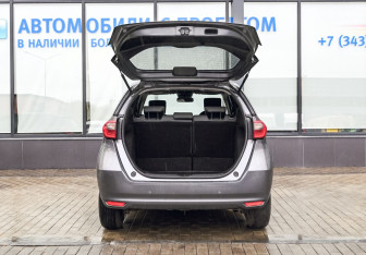 Подержанный автомобиль Honda Fit 2021 года (20 фото)