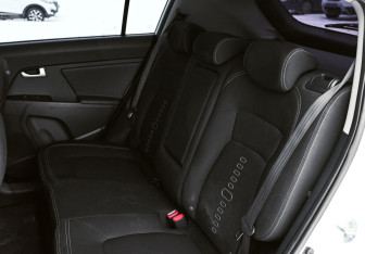 Подержанный автомобиль Kia Sportage 2012 года (18 фото)