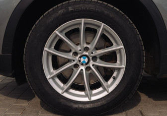 Подержанный автомобиль BMW X3 2014 года (19 фото)