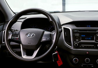 Подержанный автомобиль Hyundai Creta 2018 года (19 фото)