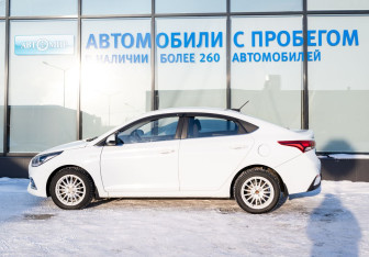 Подержанный автомобиль Hyundai Solaris Sedan 2017 года (3 фото)