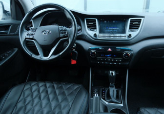 Подержанный автомобиль Hyundai Tucson 2017 года (11 фото)