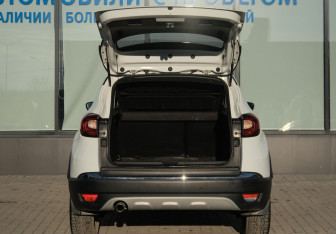 Подержанный автомобиль Renault Kaptur 2021 года (22 фото)