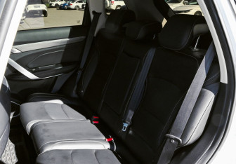 Подержанный автомобиль Geely Atlas Pro 2023 года (18 фото)