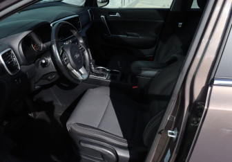 Подержанный автомобиль Kia Sportage 2021 года (18 фото)