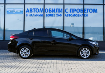 Подержанный автомобиль Kia Cerato Sedan 2019 года (6 фото)