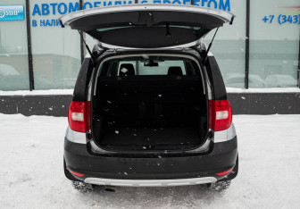 Подержанный автомобиль Skoda Yeti 2013 года (19 фото)