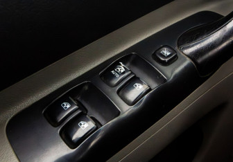 Подержанный автомобиль Chevrolet Rezzo 2008 года (10 фото)