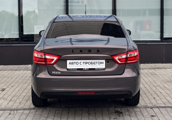 Подержанный автомобиль LADA (ВАЗ) Vesta Sedan 2019 года (4 фото)