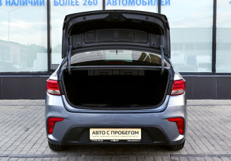 Подержанный автомобиль Kia Rio Sedan 2020 года (20 фото)