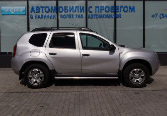 Подержанный автомобиль Renault Duster 2012 года (6 фото)