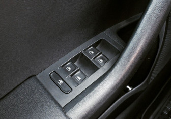 Подержанный автомобиль Skoda Octavia Liftback 2013 года (12 фото)