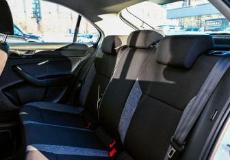 Подержанный автомобиль Skoda Rapid Liftback 2020 года (16 фото)