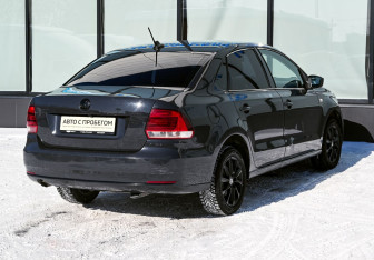 Подержанный автомобиль Volkswagen Polo Sedan 2018 года (5 фото)