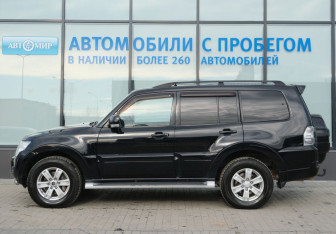 Подержанный автомобиль Mitsubishi Pajero 2013 года (2 фото)