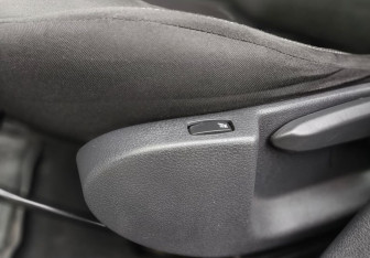 Подержанный автомобиль Renault Sandero 2016 года (14 фото)