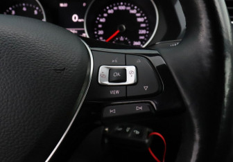 Подержанный автомобиль Volkswagen Tiguan 2019 года (13 фото)