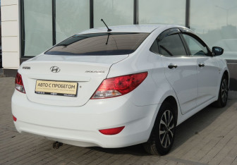 Подержанный автомобиль Hyundai Solaris Sedan 2014 года (5 фото)