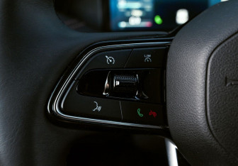 Подержанный автомобиль Geely Okavango 2024 года (13 фото)